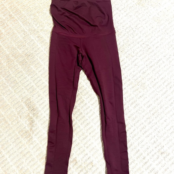 Avocado Maternity avomom Phoenix fire leggings M/L in açaí new with tags - Picture 4 of 6